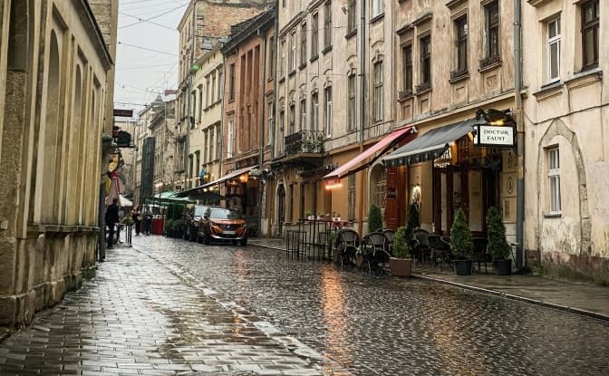 У Львові можуть продовжити роботу літніх майданчиків взимку