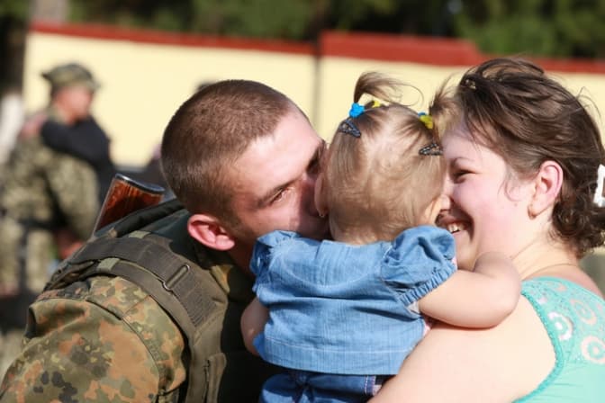 Завтра до Львова повертаються військові, що пробули півроку на Сході. Де зустріти?