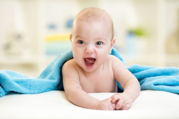 Українки можуть подавати заяву на допомогу при народженні дитини онлайн