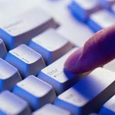 Львів’ян закликають змінити свої паролі в інтернеті