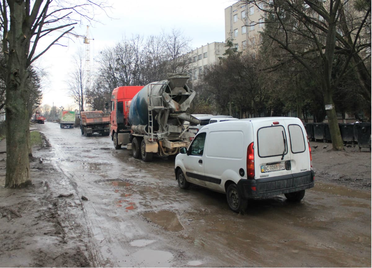 Місячний пейзаж на Новому Львові