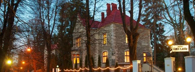 У Львові суд виселив приватний готель із історичних будівель