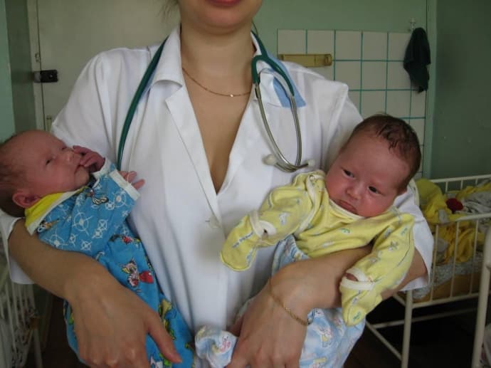 Що потрібно львів'янам для отримання допомоги при народженні дитини