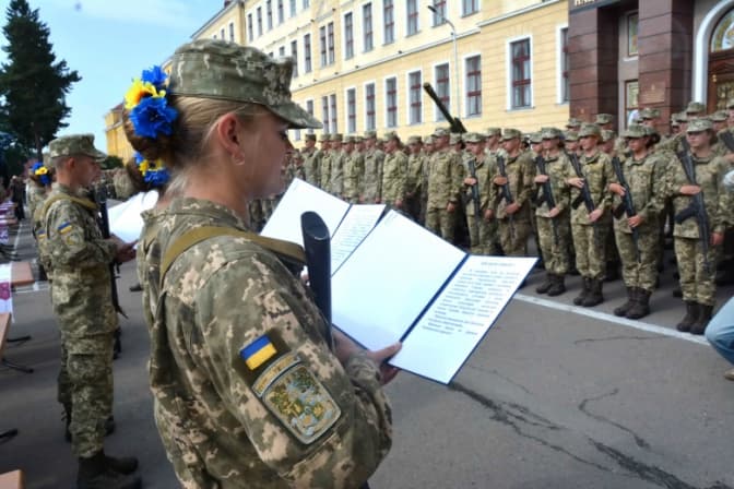 Присяга першокурсників в Академії сухопутних військ. Фото. Відео