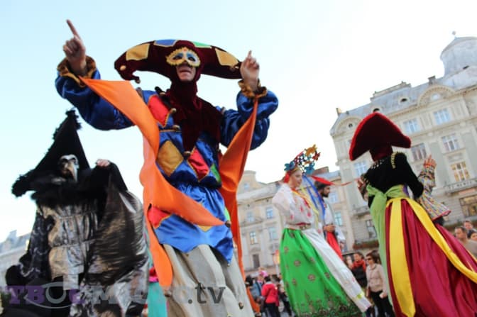 У Львові розпочався фестиваль-карнавал «Золотий Лев». Фоторепортаж