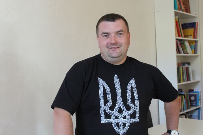 Тато для інтернату. Директор, який руйнує стереотипи і дає учням «Оскари»