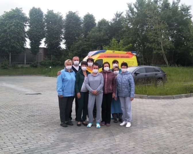 Де і як проходять обсервацію медики з львівських лікарень. Відео