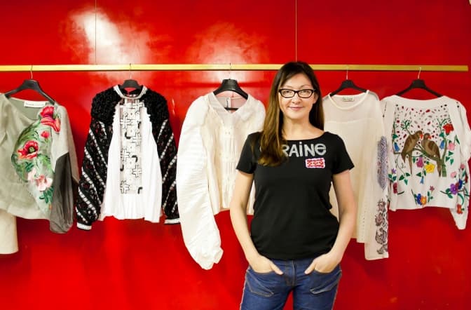 Вишиванки Couture: Оксана Караванська представить у Франції дві колекції одягу