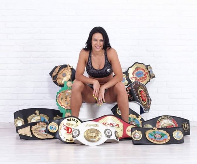 Львів'янка Олена Овчиннікова стала чемпіонкою світу з муай-тай