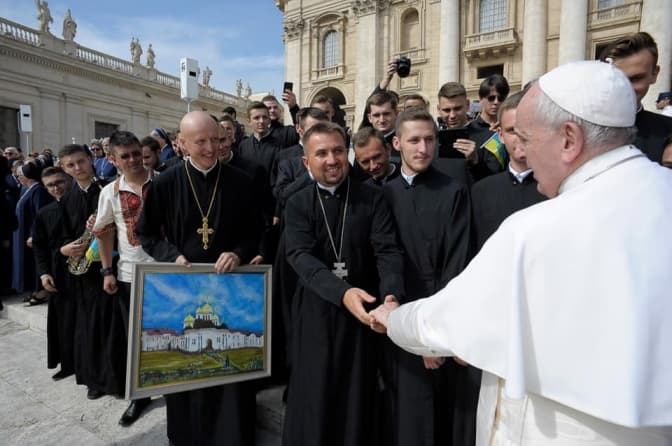 Оркестр і хор Львівської духовної семінарії виступили у Ватикані перед Папою Франциском. Фото