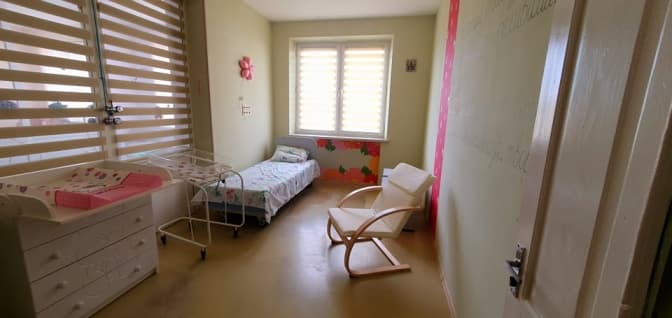 У дитячій лікарні Львова з’явились дві оновлені палати покращеного комфорту. Фото