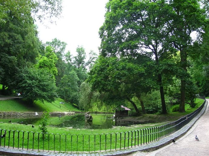 У Стрийському парку очистять озеро