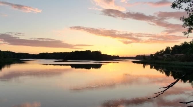 Де можна поплавати поблизу Львова. Перелік озер, графік та ціни