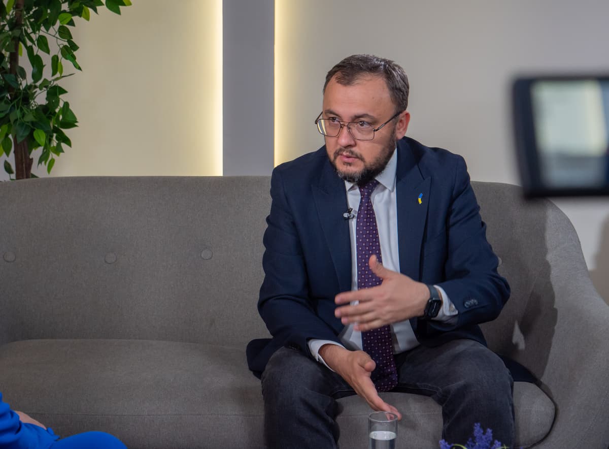 У продовженні розмови з послом про страхи Польщі, які школи переходять на 12-річне навчання та як у Львові прощалися зі Степаном Гігою. Ключове за 15 грудня