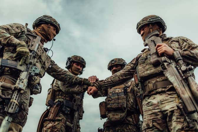 За рік повномасштабного вторгнення українці почали менше донатити на ЗСУ. Дослідження