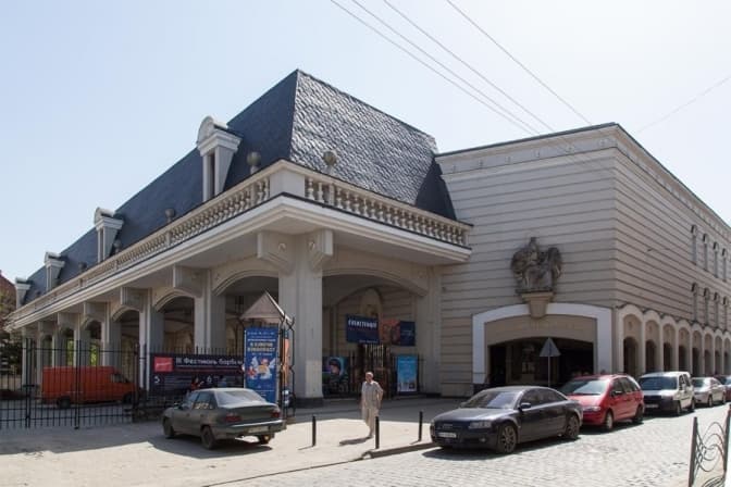 На захист Палацу мистецтв. Що каже про його перебудову автор проєкту