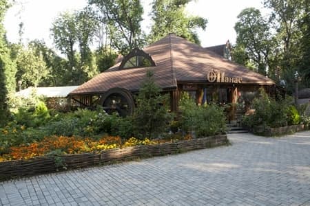 Прокуратура звернулась до Кличка з вимогою звільнити парки та узбережжя від ресторанів і розважальних закладів