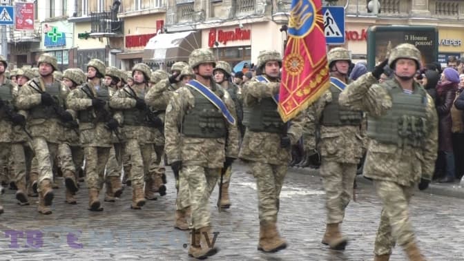У Львові відбувся найбільший за 15 років військовий марш. Відео