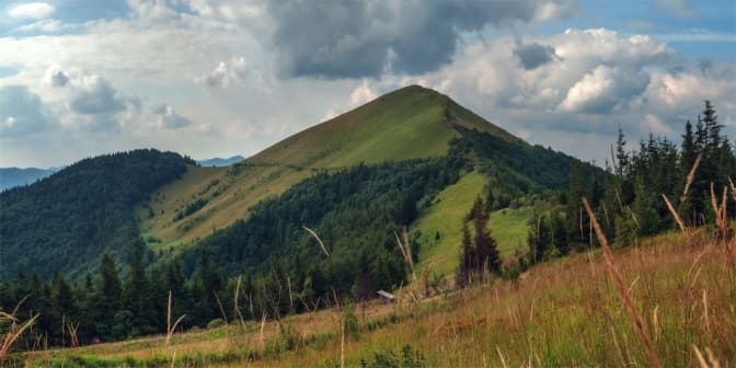 Львів’ян запрошують на групове сходження на гору Парашка