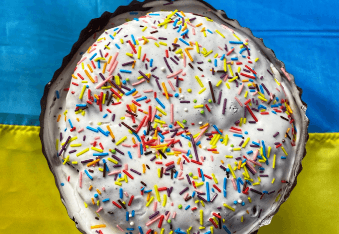 Паска, ковбаска та хрін. Львів’ян просять допомогти зібрати великодні кошики для військових