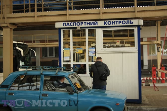 На двох пунктах пропуску будуть окремі смуги для авто з іноземною реєстрацією