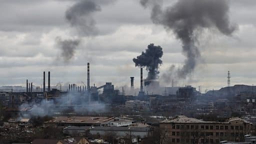 Металургійний комбінат "Азовсталь" у Маріуполі, який нищать російські військові