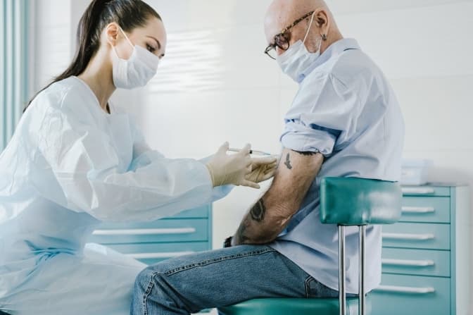 Де можна вакцинуватися у Львові сьогодні. Локації, графік, вакцини