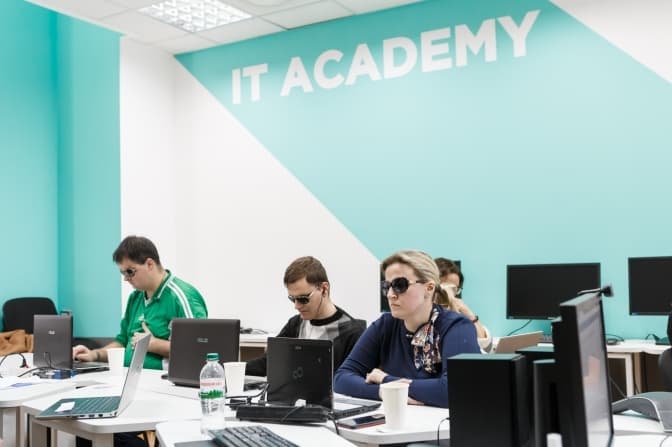П’ятеро студентів із порушенням зору влаштувалися в найбільшій ІТ компанії Львова