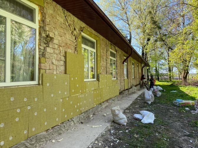 У Львові збирають кошти на відновлення будинку престарілих у Новому Яричеві