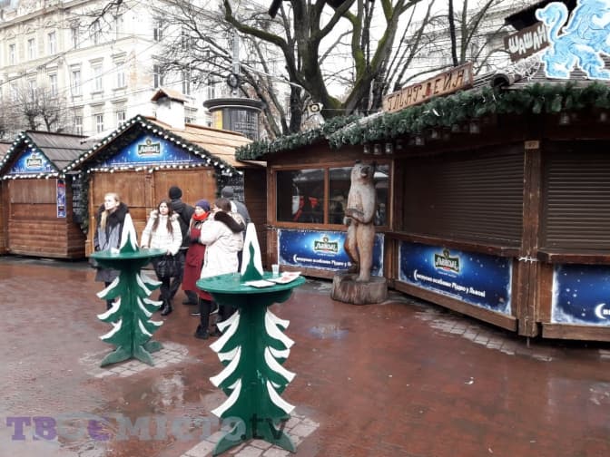 Різдвяний ярмарок у Львові частково відновить свою роботу після пожежі