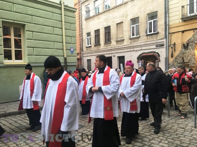Завтра у Львові відбудуться дві хресні ходи. Маршрути