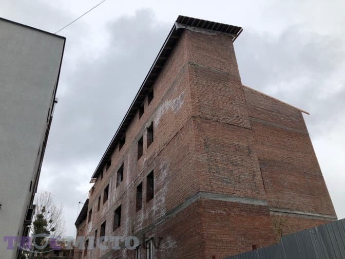 У Львові виявили ще одну незаконну забудову на вулиці Панаса Мирного