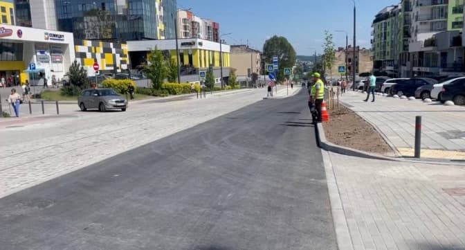 У Львові після ремонту відкрили для проїзду вулицю Шевченка