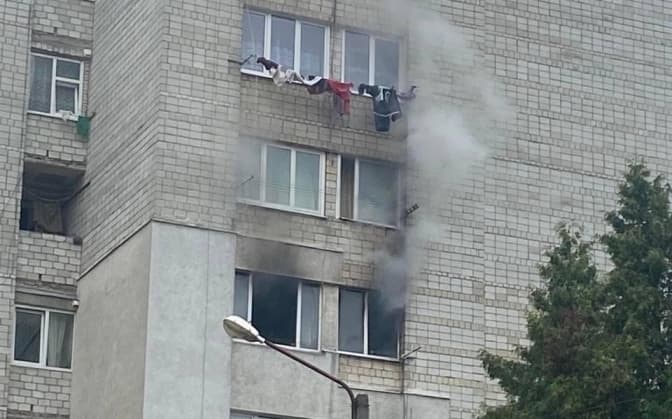 В Рясне-1 сталася пожежа у багатоповерхівці. 10 людей евакуювали