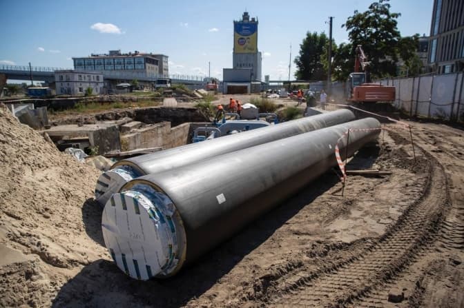 В Києві ремонтують найбільшу теплову магістраль, що забезпечує Подільський район