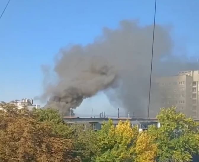 Унаслідок пожежі виникло сильне задимлення на вулиці Зеленій