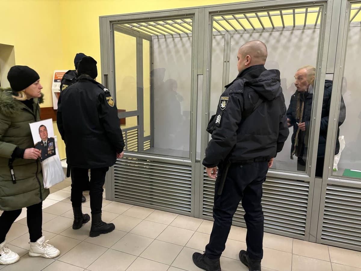 Кого судять за наведення ракет на Яворівський полігон та що задекларував заступник Садового з містобудування. Підсумки доби