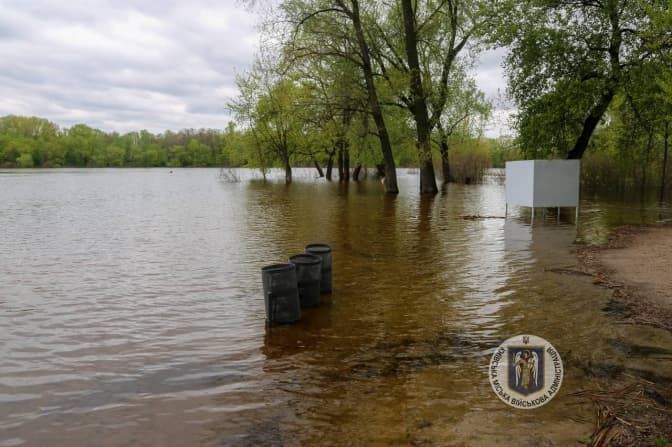 В Києві різко піднявся рівень води у Дніпрі