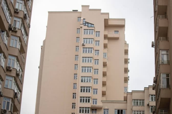 На Солом'янці завершили роботи з відновлення пошкодженої ракетою багатоповерхівки