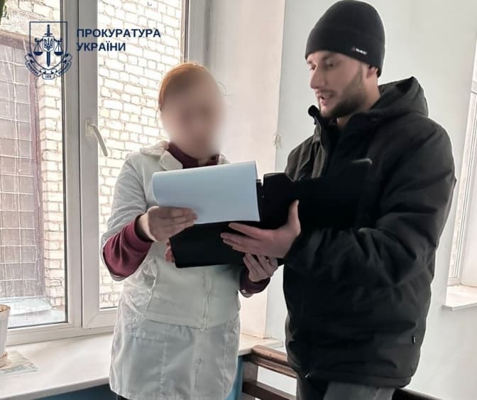 У Києві 8-річна дівчинка померла через несвоєчасне виявлення пневмонії: лікарці повідомили про підозру