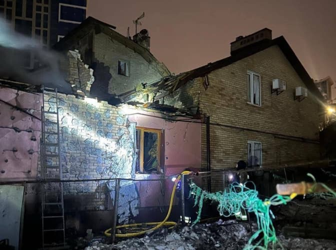 Атака на Київ: РФ вдарила дронами та балістичними ракетами, є пошкодження в трьох районах