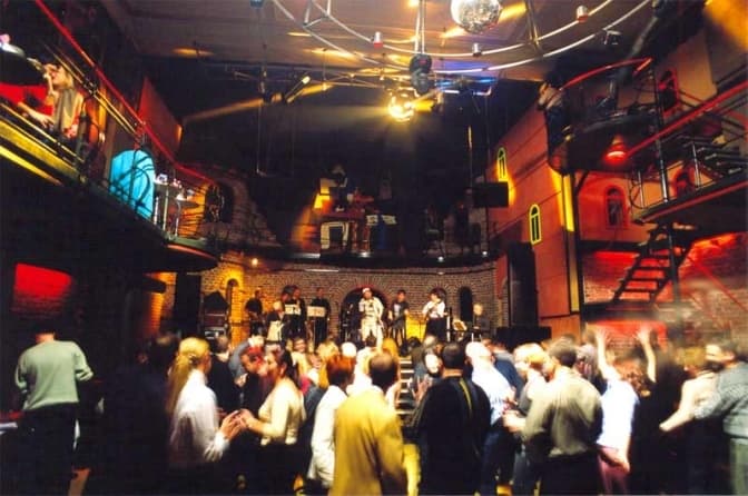 Суд визнав недійсним рішення виконкому про передачу клубу Picasso молодіжному центру