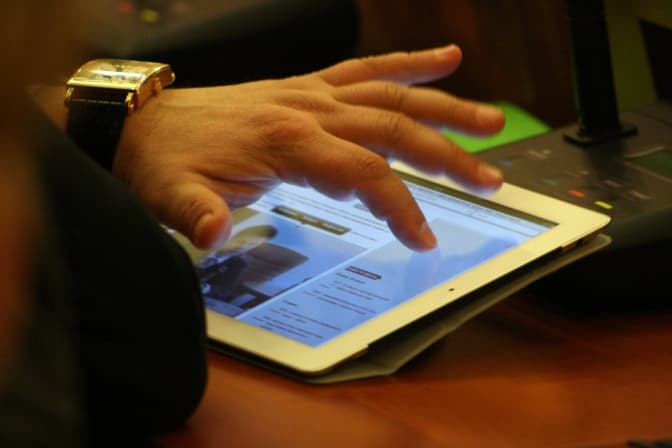 У Львові втретє оголосили тендер, аби придбати планшети для депутатів