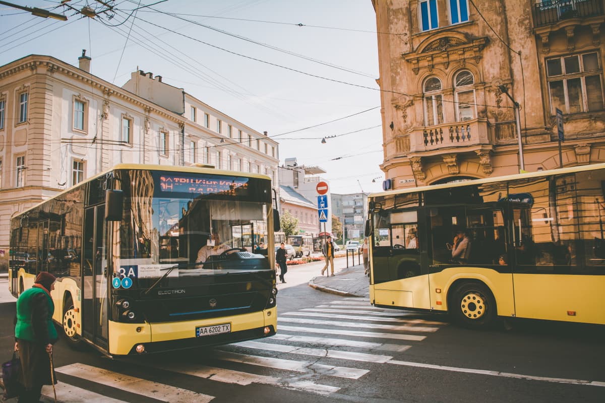 На вершині – пішохід. Що передбачає Піраміда мобільності у Львові