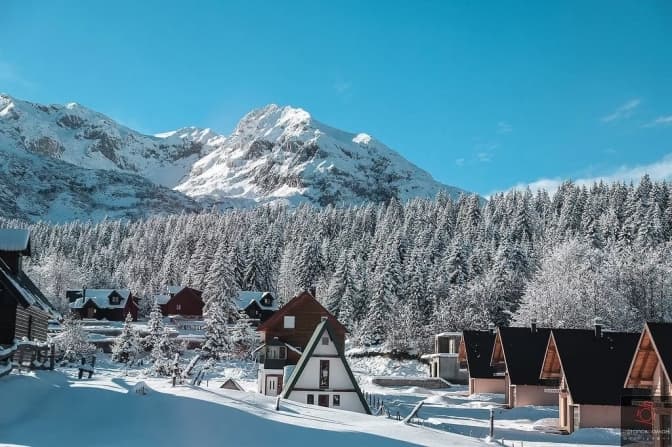 Чорногорія змінила правила в’їзду для українців