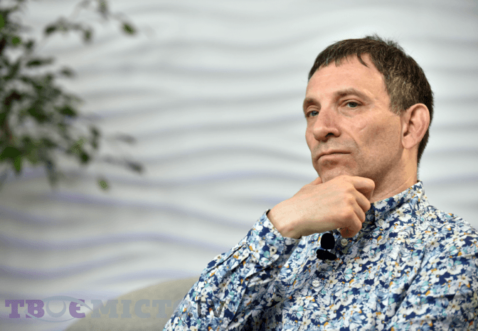 Журналіст Віталій Портников знайшов підслуховуючий пристрій в своїй квартирі у Львові