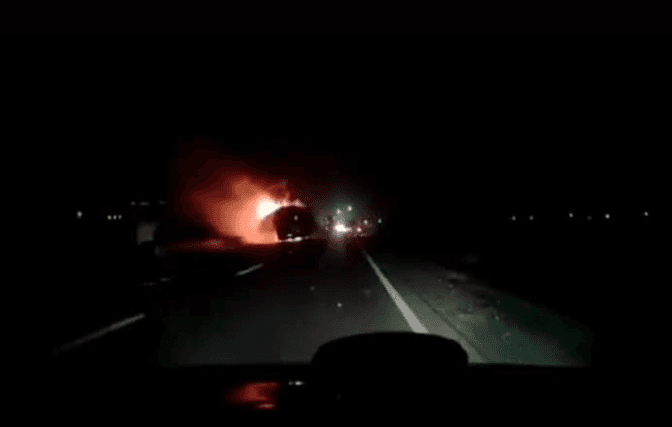 Біля Львова загорівся туристичний автобус