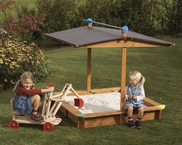 У Львові відкрили майданчик для дітей із особливими потребами