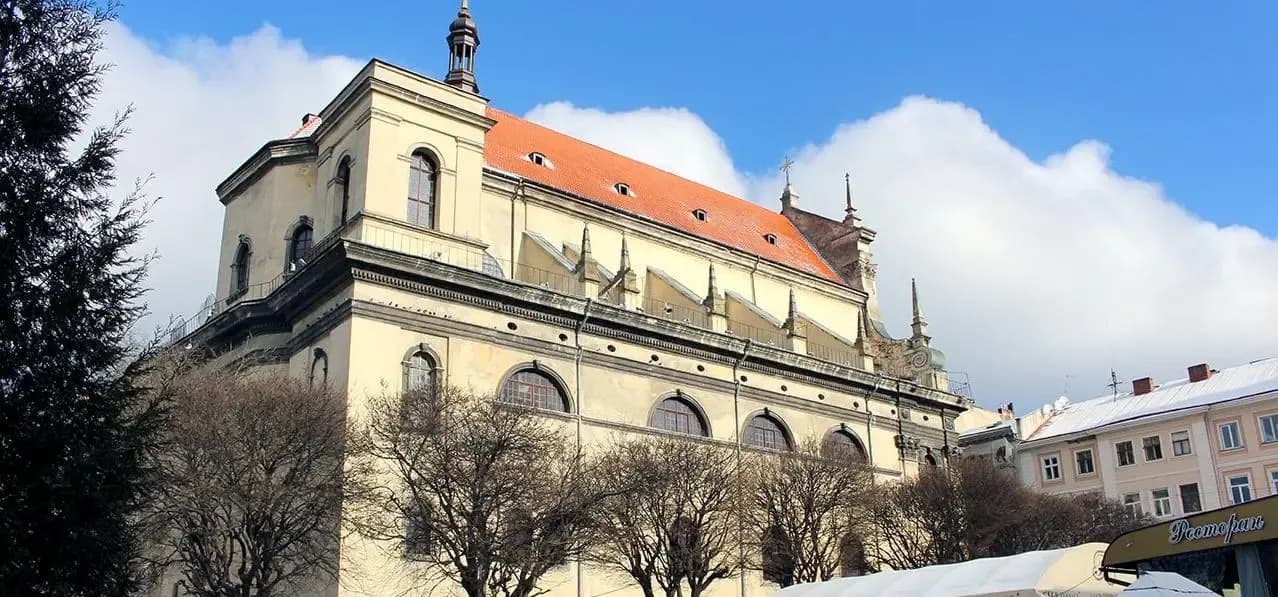 Фото Гарнізонного храму Петра і Павла у Львові 