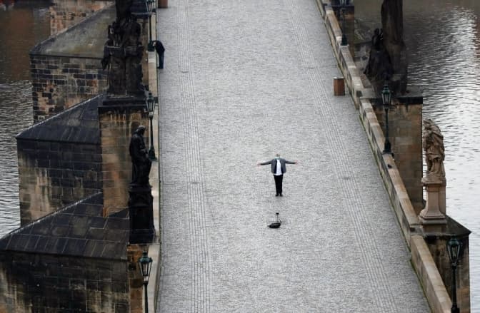 «Після 18:00 у нас безлюдно». Дипломат порівняв карантин у Львові та Празі